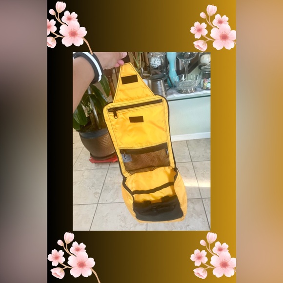 LL Bean Hanging Toiletry/Make up bag - Picture 2 of 6